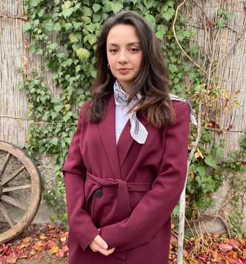 be-more-yaren-naz-sari